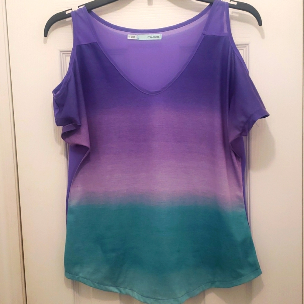 Maurices top